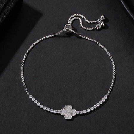 Silver Clover Necklace