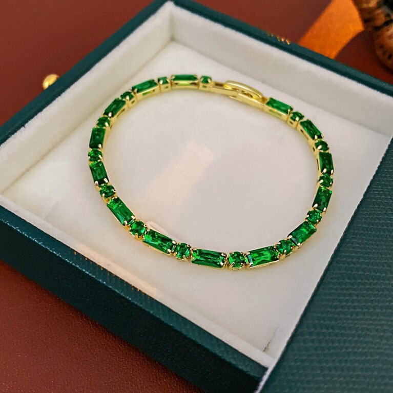 Emerald bracelet